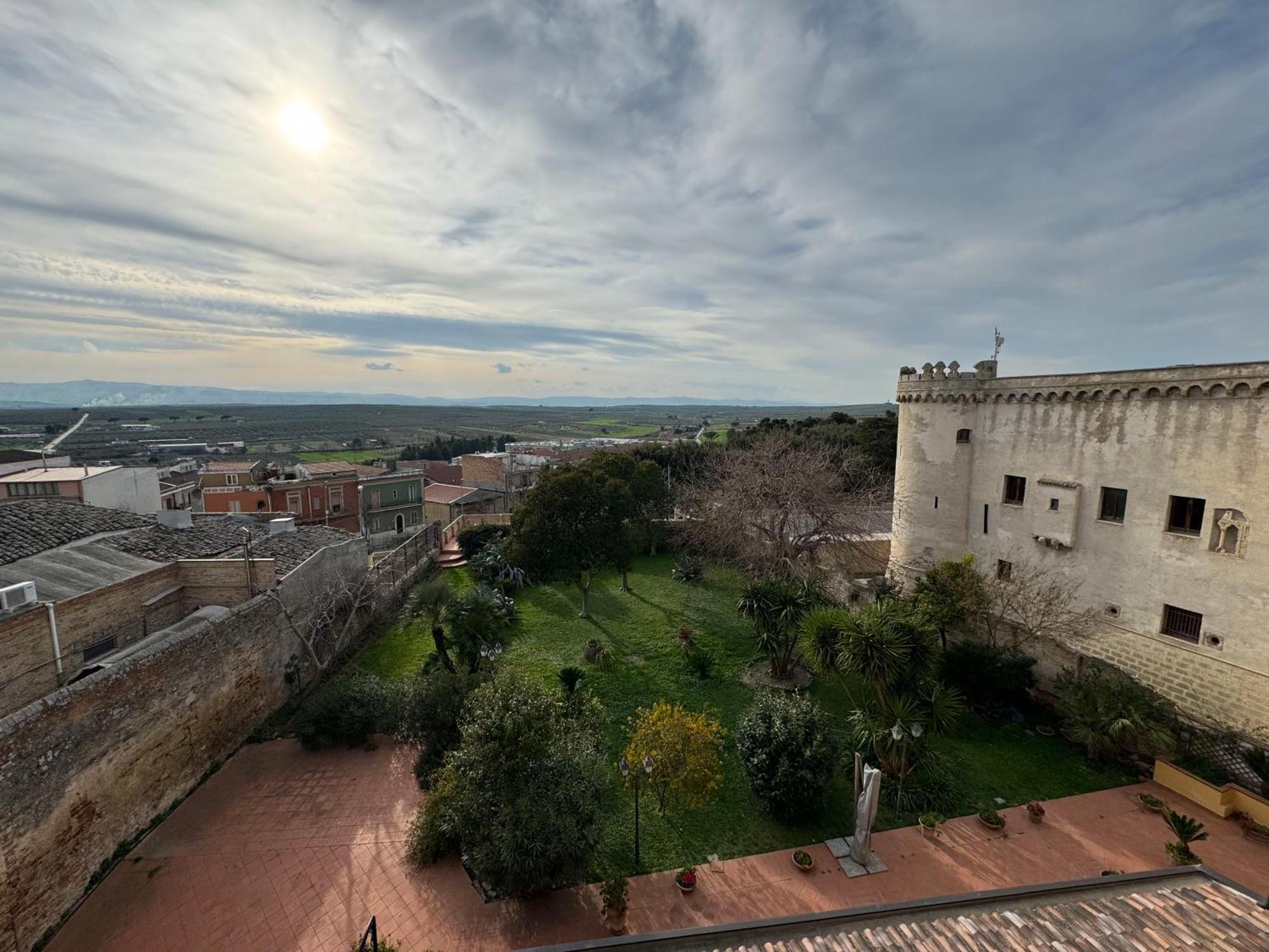 B&B Palazzo Croghan Torremaggiore Экстерьер фото
