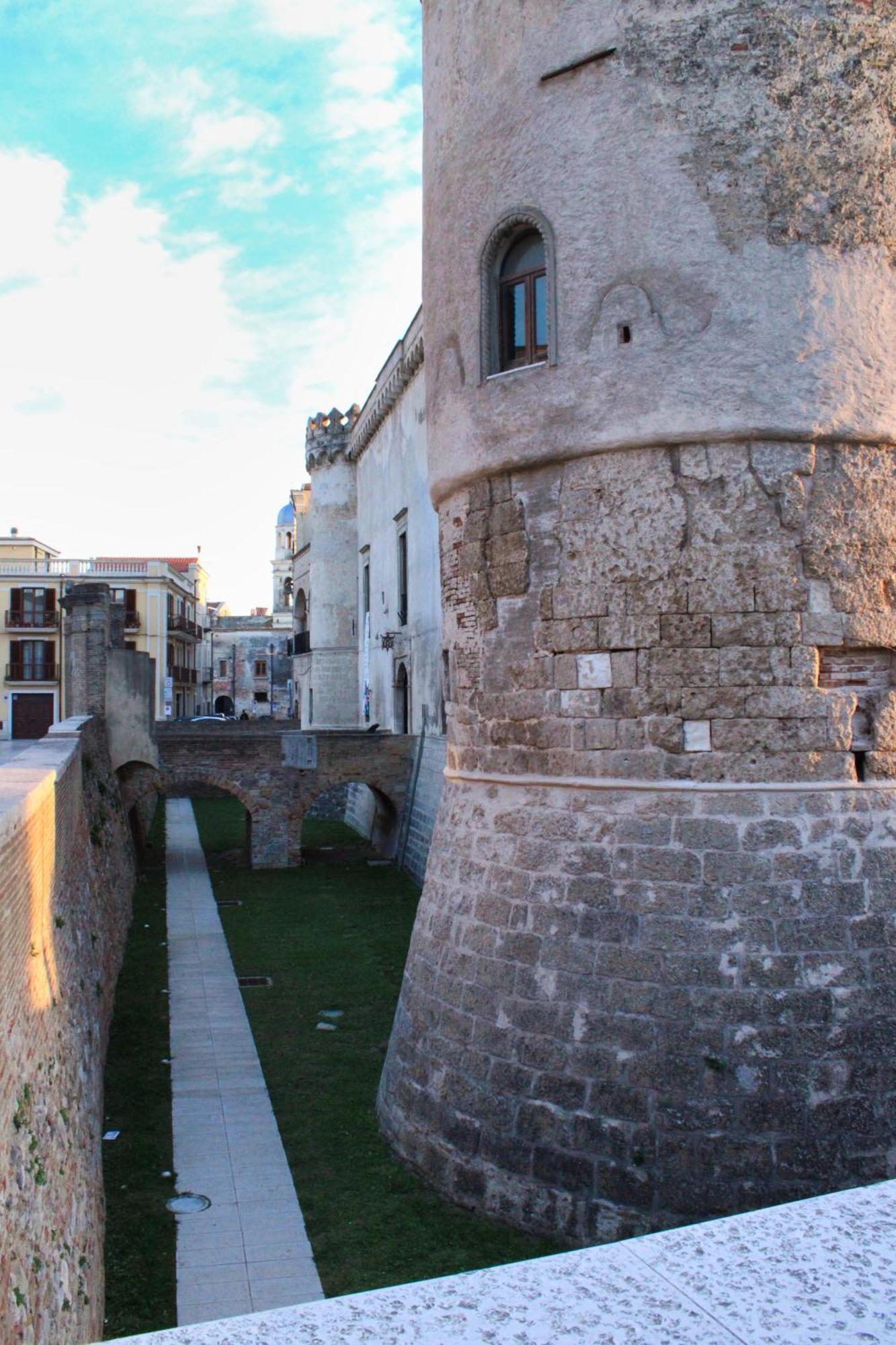 B&B Palazzo Croghan Torremaggiore Экстерьер фото