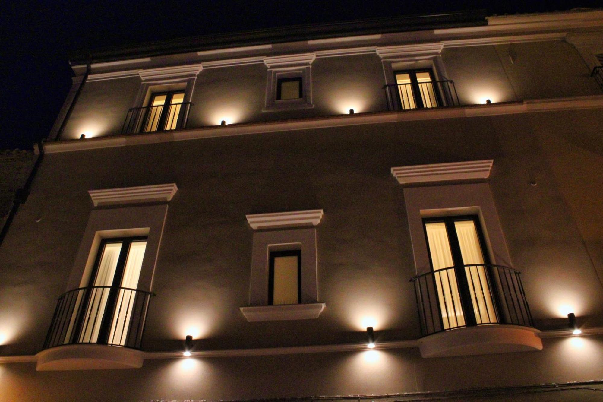 B&B Palazzo Croghan Torremaggiore Экстерьер фото