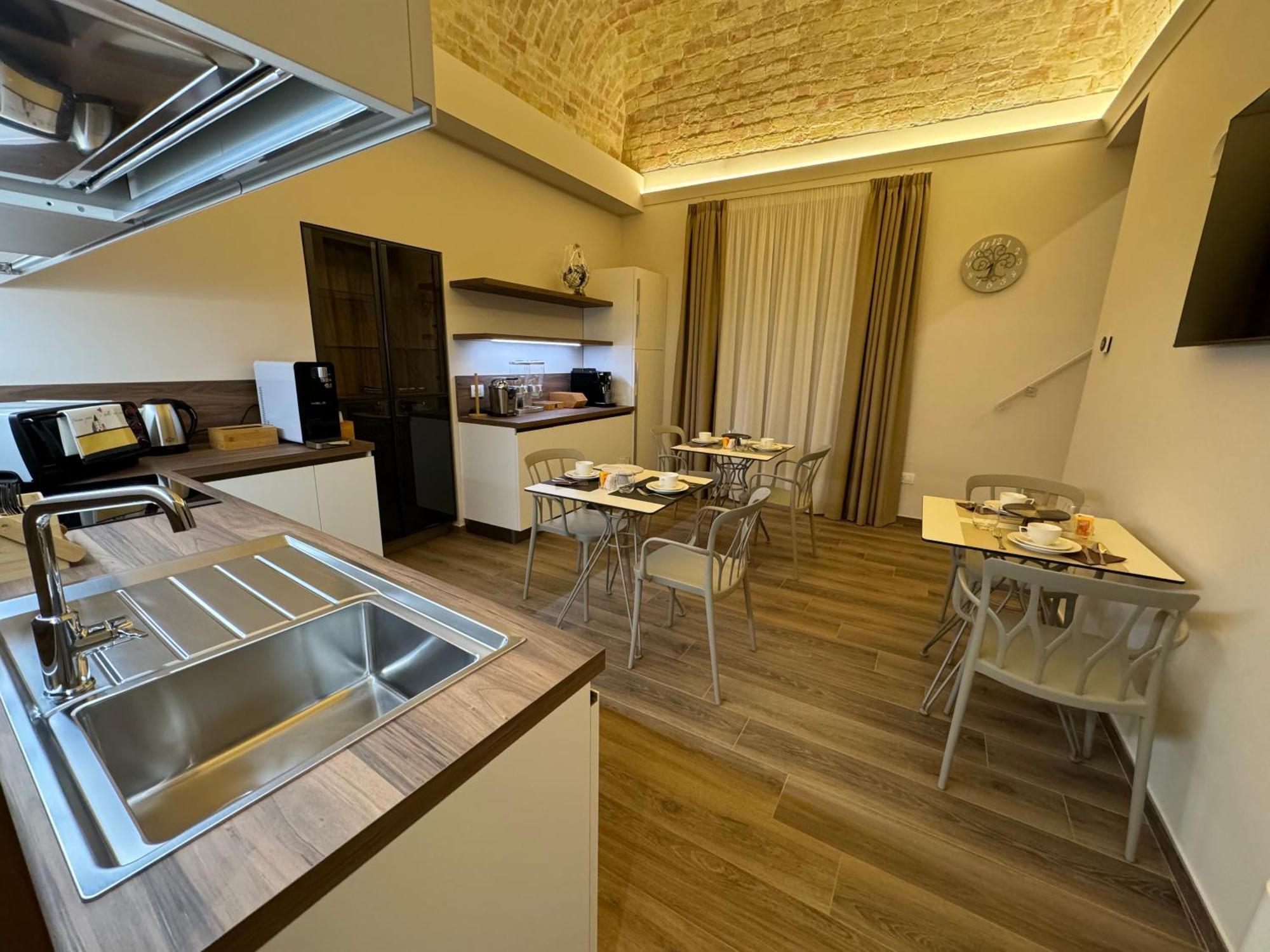 B&B Palazzo Croghan Torremaggiore Экстерьер фото
