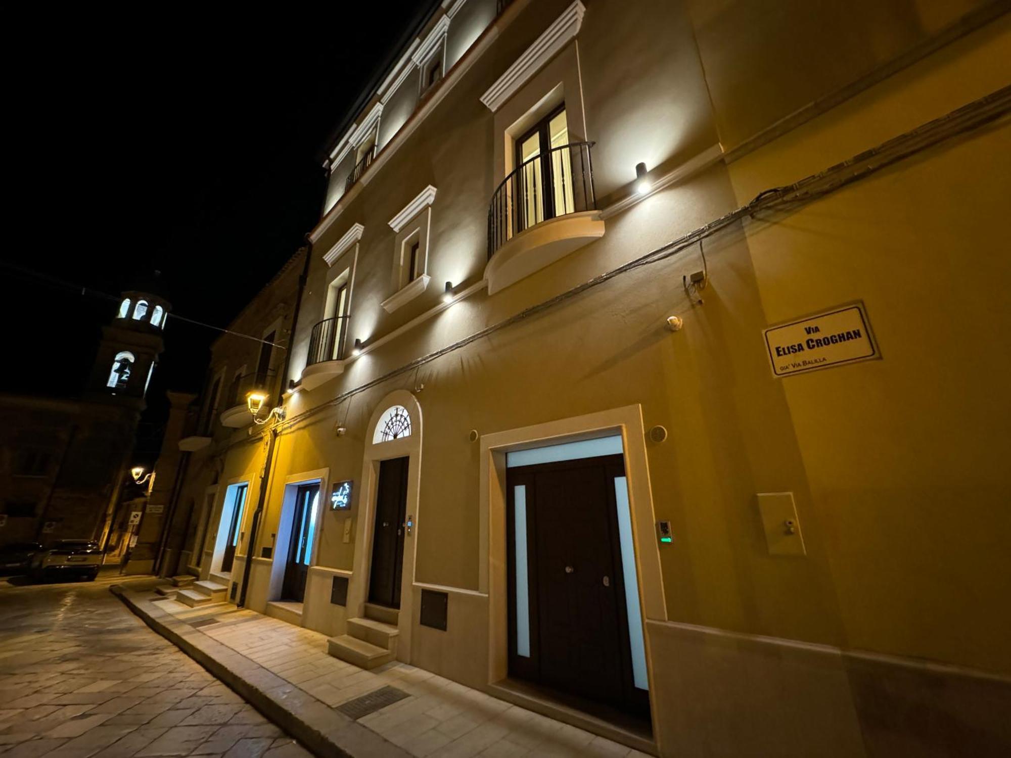 B&B Palazzo Croghan Torremaggiore Экстерьер фото