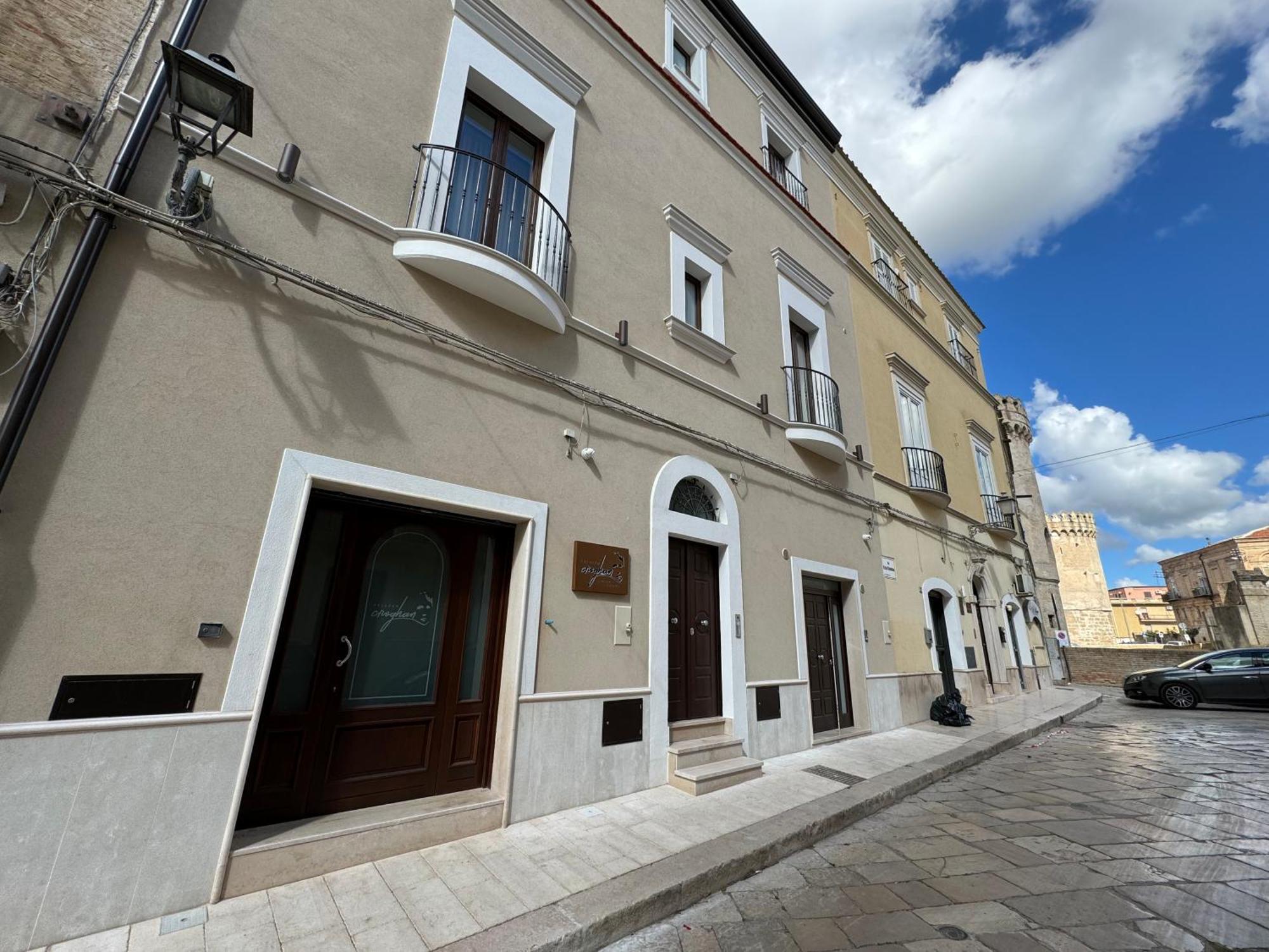 B&B Palazzo Croghan Torremaggiore Экстерьер фото
