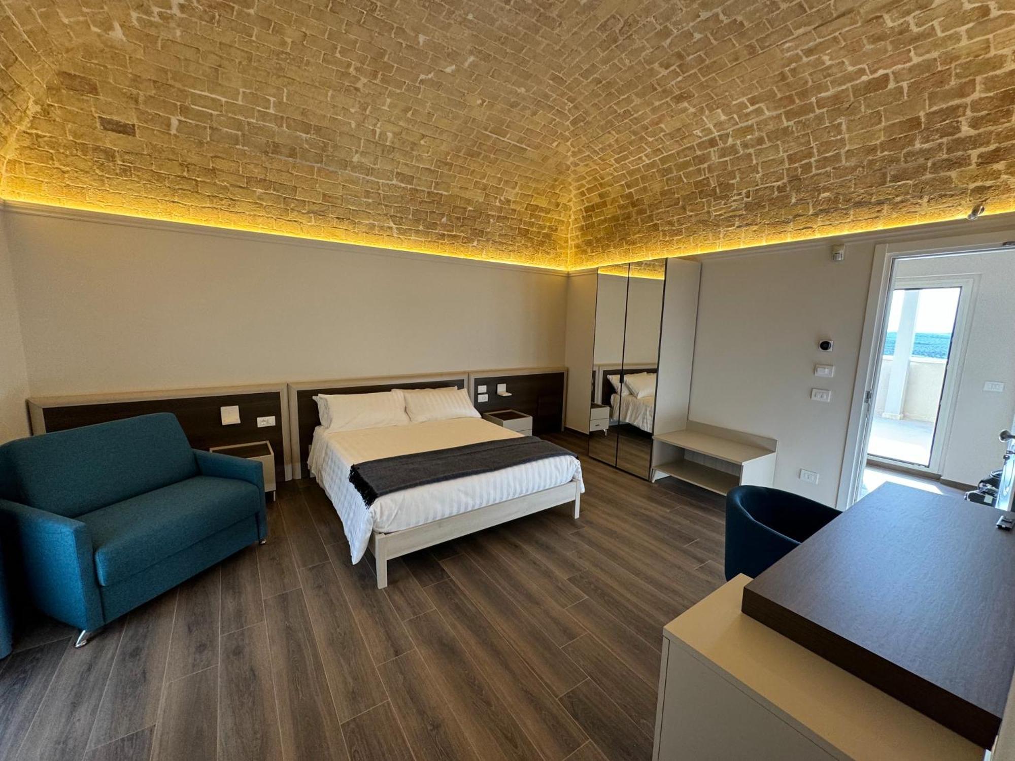 B&B Palazzo Croghan Torremaggiore Экстерьер фото