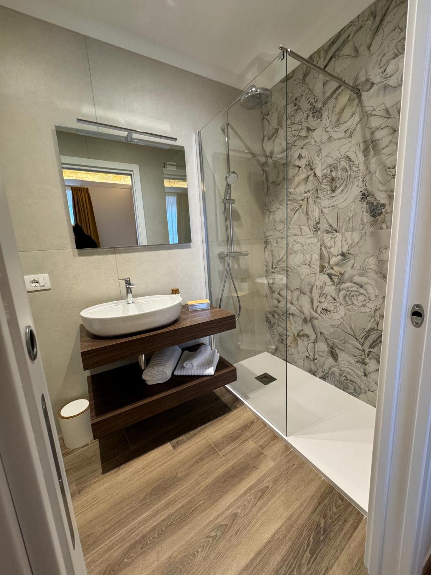 B&B Palazzo Croghan Torremaggiore Экстерьер фото